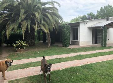 Quinta vacacional de 4 ambientes, Moreno · Casa en Parque Gorriti Excelente Ubicacion 4 Amb Permuta Casa Mar del Plata