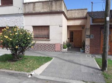 Casa · 90m² · 3 Ambientes · Casa en Venta en Ramos Mejia Sur