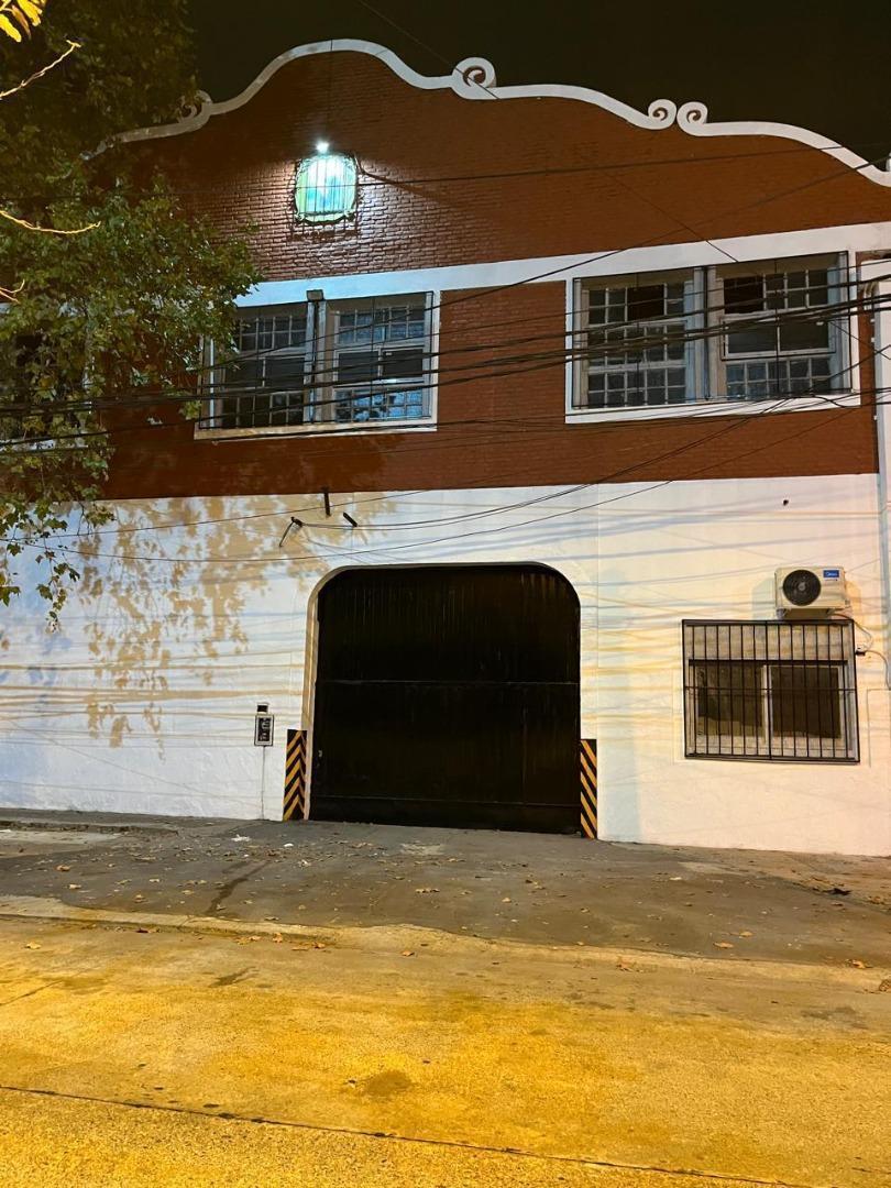 Azcuenaga 3569,  Villa Lynch, General San Martín