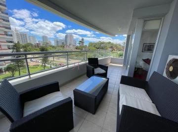 Foto1 · Amplia Terraza, a m de La Playa Brava