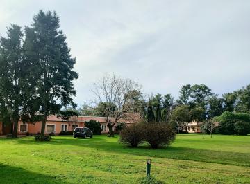 Casa de 10 ambientes, Ezeiza · Increíble Casa de Campo de 700 m² Cub + 15 Hectáreas de Parque con Pileta