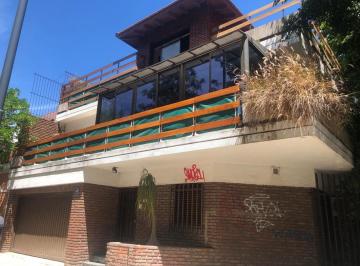 Casa · 200m² · 7 Ambientes · 1 Cochera · Se Vende Hermosa Casa en Lote Propio. Belgrano R