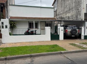 PH de 2 ambientes, Vicente López · PH Al Frente Sin Expensas (No Aceptan Mascotas)