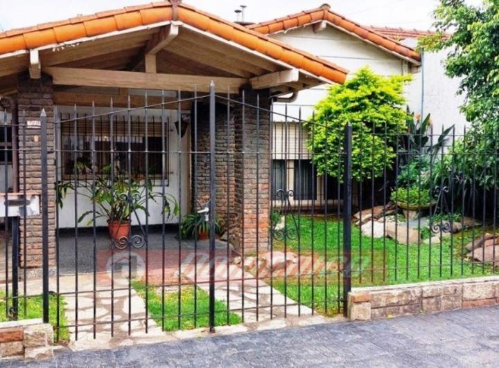 Casa · 155m² · 3 Ambientes · 1 Cochera