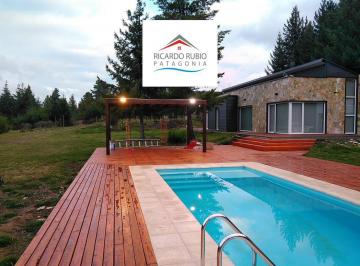 Casa · 230m² · 7 Ambientes · Casa - Las Golondrinas