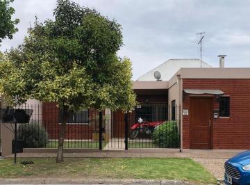 Casa · 130m² · 4 Ambientes · Casas - Casa - Pilar, Gran Bs. As. Norte
