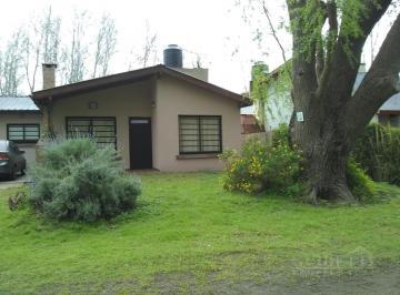 Casa · 80m² · 3 Ambientes · 1 Cochera · Venta de Excelente Casa 3 Ambientes C/cochera - 400 m² Totales - Costa del Este