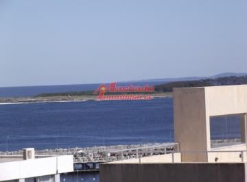 Foto1 · A Pasos del Puerto y a m de La Plaza Artigas