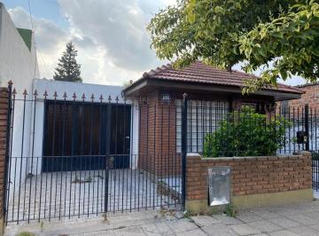 Casa · 120m² · 4 Ambientes · 1 Cochera · Casa en Venta en Zárate Zona Colegio San Pablo