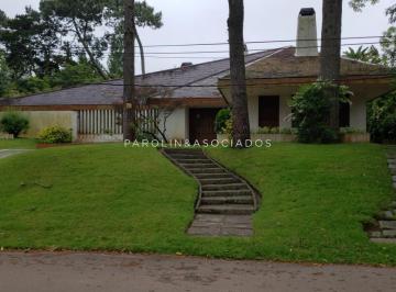 Foto1 · Hermosa y Amplia Casa en Venta en Mansa, Punta del Este.