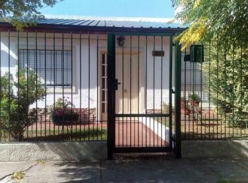 Casa · 340m² · 4 Ambientes · Venta Casa Cercana a La Plaza Principal