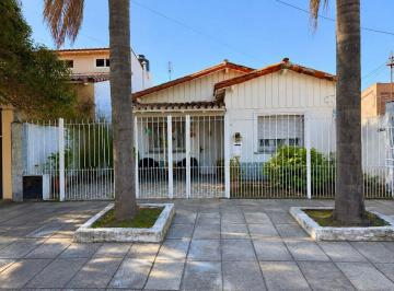 Casa de 4 ambientes, Ituzaingó · Chalet en Venta en Ituzaingo Norte