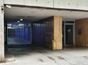Garage · 16m² · Cochera Cubierta Fija Doble Microcentro Excelente Ubicación Viamonte 800 Venta