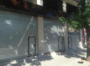 Local comercial · 122m² · Santilli - Av Almirante Brown 3264 Local2 y 3 ' Temperley