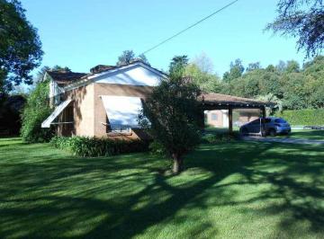 Casa · 310m² · 5 Ambientes · 1 Cochera · Chalet en Venta, 5 Ambientes, en Villa Udaondo/p. Leloir, Ituzaingó