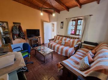 Casa · 400m² · 5 Ambientes · 1 Cochera · Casa - Monte Grande