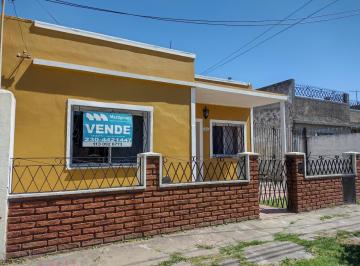 Casa de 2 ambientes, Malvinas Argentinas · Casa en Venta en Adolfo Sourdeaux