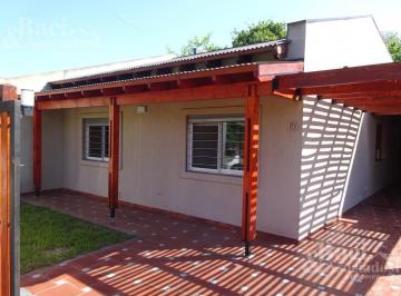 Casa · 140m² · 5 Ambientes · 3 Cocheras · Casa - Luis Guillon