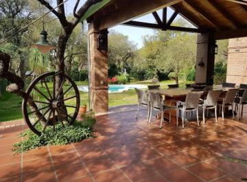 Foto · Lomas de La Carolina! Casa en Venta 4 Dorm. - 2 Suites en Planta Baja