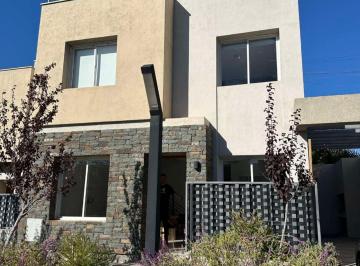 Departamento de 4 ambientes, Las Cañas · Vendo Duplex en Complejo Privado