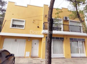 Casa · 164m² · 3 Ambientes · 3 Cocheras · Casa en Venta, Merlo