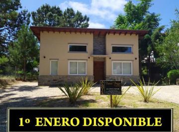 Casa de 4 ambientes, Valeria del Mar · Hermosa Casa de Categoria Nueva a 450 m del Mar