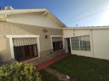 Casa de 4 ambientes, Mar del Plata · Vendo Casa en PH. Bº La Perla. Tres Dorm..