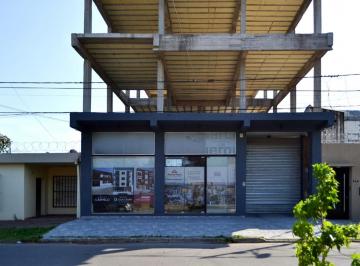 Casa · 275m² · 4 Ambientes · 1 Cochera · Importante Inmueble!