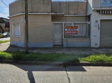 Casa de 3 ambientes, Morón · Casa PH en Alquiler en Villa Sarmiento