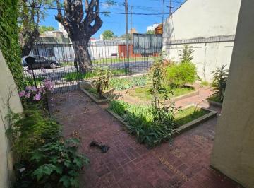 Casa de 4 ambientes, Lanús · Casa de 4 Amb ¡Para Familia Numerosa! C/ Garaje y Jardín