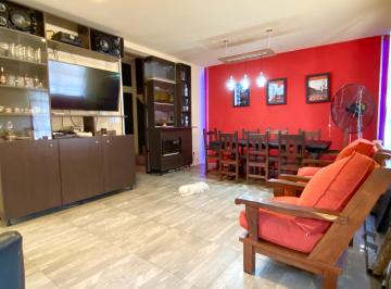 Casa de 4 ambientes, Villa General Mitre · Casa en Excelente Estado con Posibilidad de Subdivisión (Planos Aprobados)