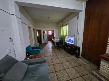 OMP-OMP-2967_2 · Casa 3 Amb. Cochera. Jardin. Patio. Caseros