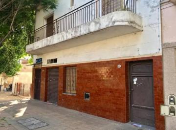 PH · 68m² · 3 Ambientes · PH a Refaccionar 3 Ambientes C/2 Patios y Terraza