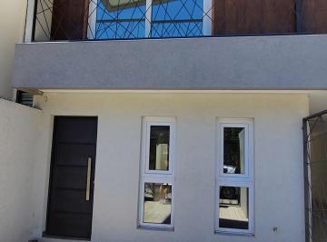 Casa de 4 ambientes, Ituzaingó · Hermoso Dúplex 4 Amb con Cochera/monroe 700