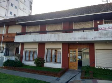 Departamento de 3 ambientes, Mar del Plata · Punta Mogotes - Calabria 1400 - 3 Amb. Frente en Pb a Cuadra del Mar, C/patio