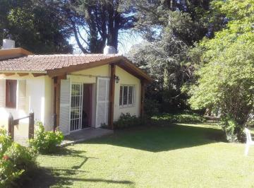 Casa de 3 ambientes, Tornquist · Alquilo Casa con Perfecto Parque en La Hermosa Villa Ventana