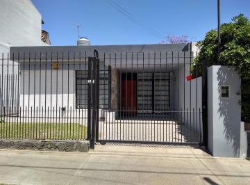 Casa de 7 ambientes, Almirante Brown · Casa en Venta