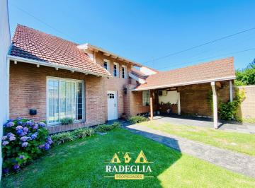 Casa de 5 ambientes, Almirante Brown · Venta de Casa 5 Ambientes en Burzaco, Almirante Brown