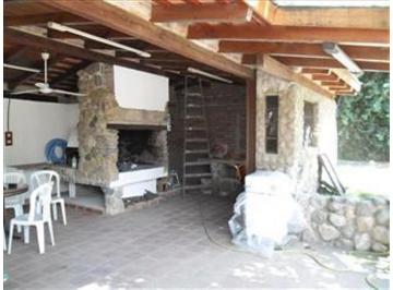 Casa · 200m² · 4 Ambientes · 1 Cochera · Casa en Venta 3