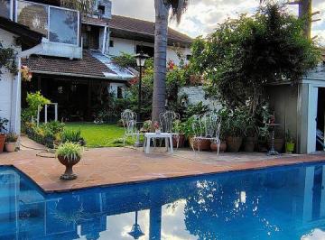 Casa de 8 ambientes, Escobar · Casa con 5 Dorm. y 360 m² en Venta en Belén de Escobar