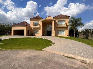 Casa · 375m² · 4 Dormitorios · 2 Cocheras · Casa en La Concepción de Luján
