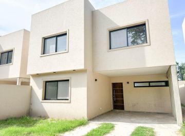 Casa · 140m² · 6 Ambientes · 2 Cocheras · Propiedad a Estrenar, Entorno Inigualable.