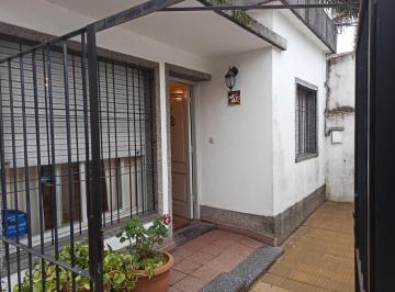PH · 50m² · 3 Ambientes · Casa PH Venta Castelar