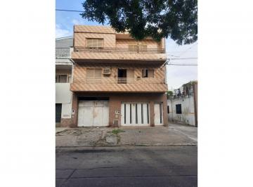 Casa · 320m² · 9 Ambientes · 6 Cocheras · Moreno 3457 Oportunidad Edificio 2 Pisos 3 Casas Amplio Lote