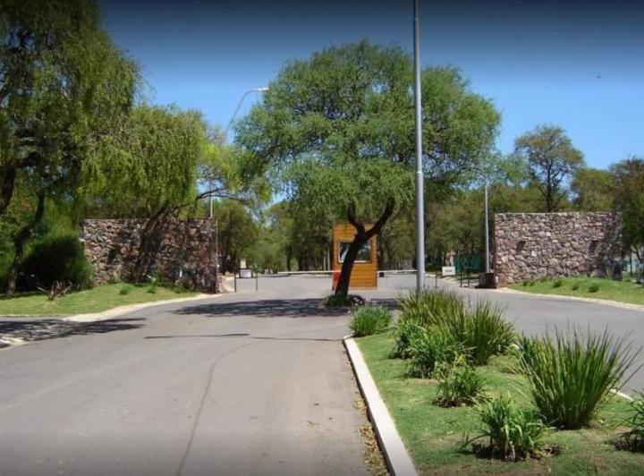 Terreno · 922m²