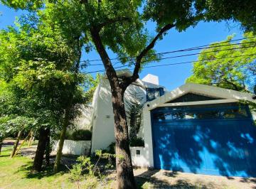 Casa · 160m² · 5 Ambientes · 1 Cochera · Casa en Venta en Ituzaingó Norte