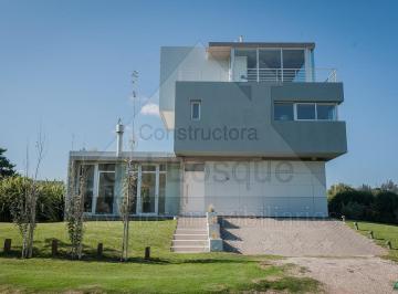 Casa de 4 ambientes, Cariló · Con Vista Parcial Al Mar, Piscina y Jacuzzi en La Terraza (Cod - 267)