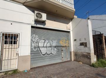Local comercial · 35m² · Venta - Local Sobre Importante Av Comercial, Banfield
