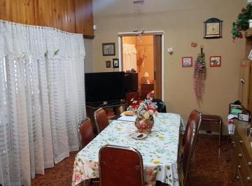 PH · 46m² · 2 Ambientes · 1 Cochera · Venta - PH 2 Amb C/cochera, Patio y Terraza. Lanus