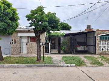 Casa de 6 ambientes, Merlo · Vende Casa + 2 Departamentos en Sa de Padua